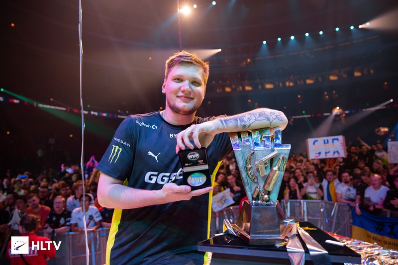 S1mple стал лучшим игроком 2021 года