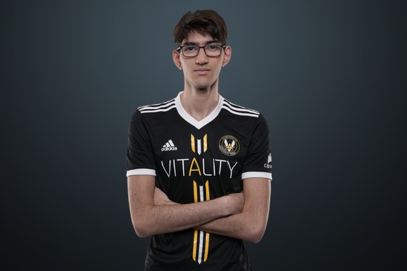 Nivera покидает Vitality и переходит в Valorant