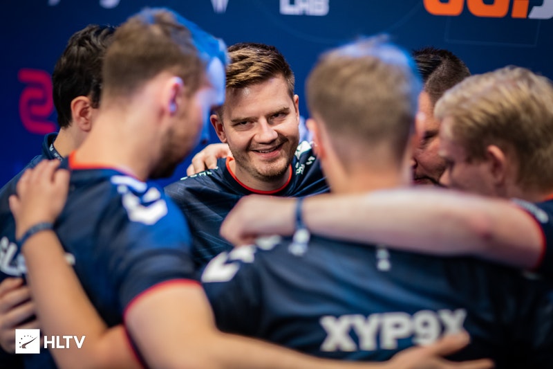 Astralis сохранили шансы пройти в следующий этап мейджора, одержав победу над GODSENT