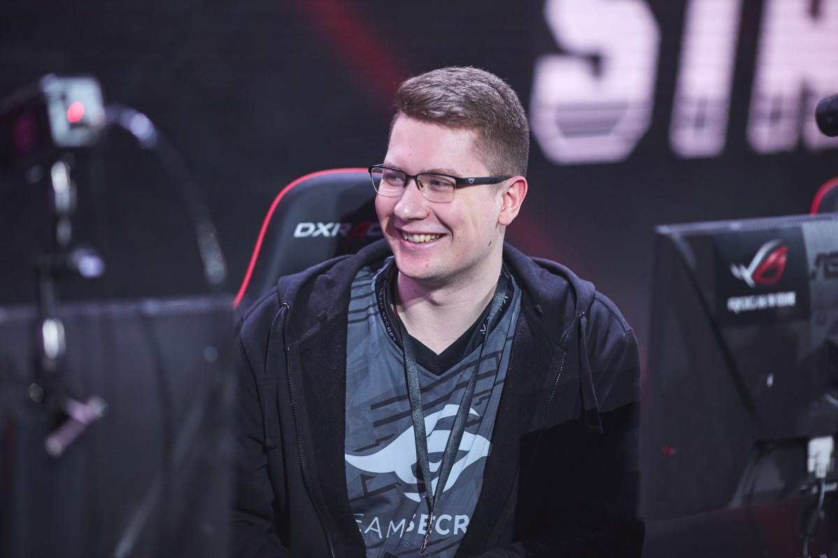 The 10 best players in Dota 2 9