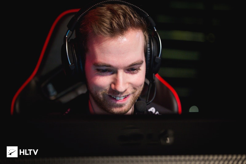 Xizt присоединился к Heroic в качестве аналитика и тренера