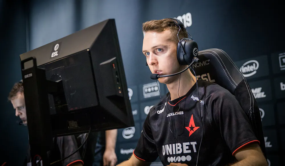 Gla1ve will temporarily leave the Astralis roster