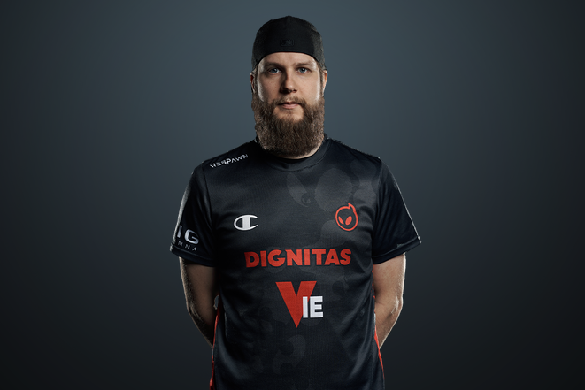 f0rest и friberg продлили контракты с Dignitas на 2022 год