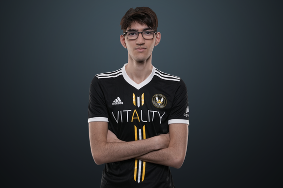 Nivera покидает Vitality и переходит в Valorant
